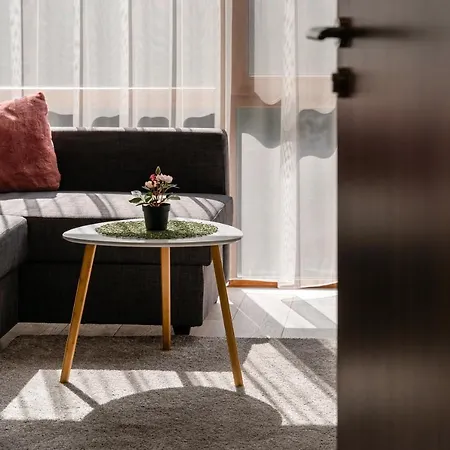 Guest Asenevtsi Center Apartment *