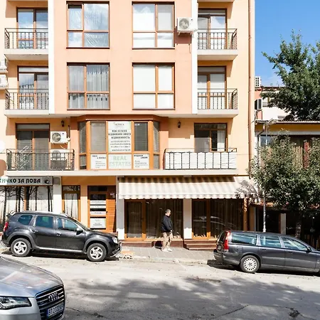 Guest Asenevtsi Center * Veliko Tarnovo